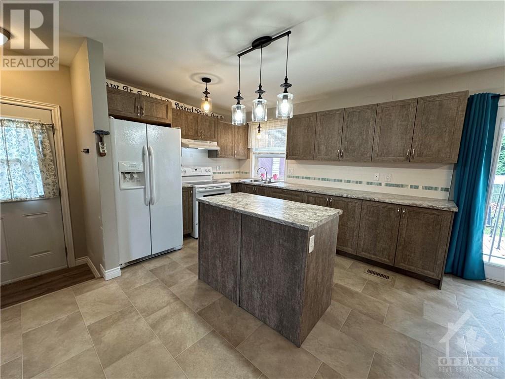 24 Crescent View Drive, Cornwall, Ontario  K6J 3E7 - Photo 6 - 1368091