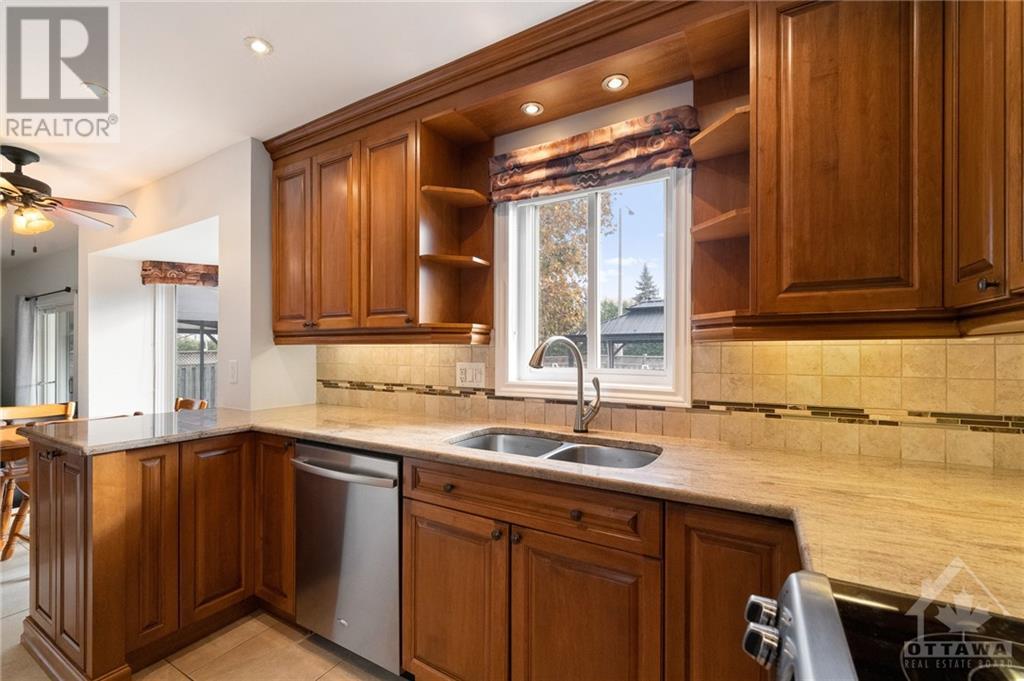 604 Chenier Way, Ottawa, Ontario  K4A 1R1 - Photo 6 - 1367633