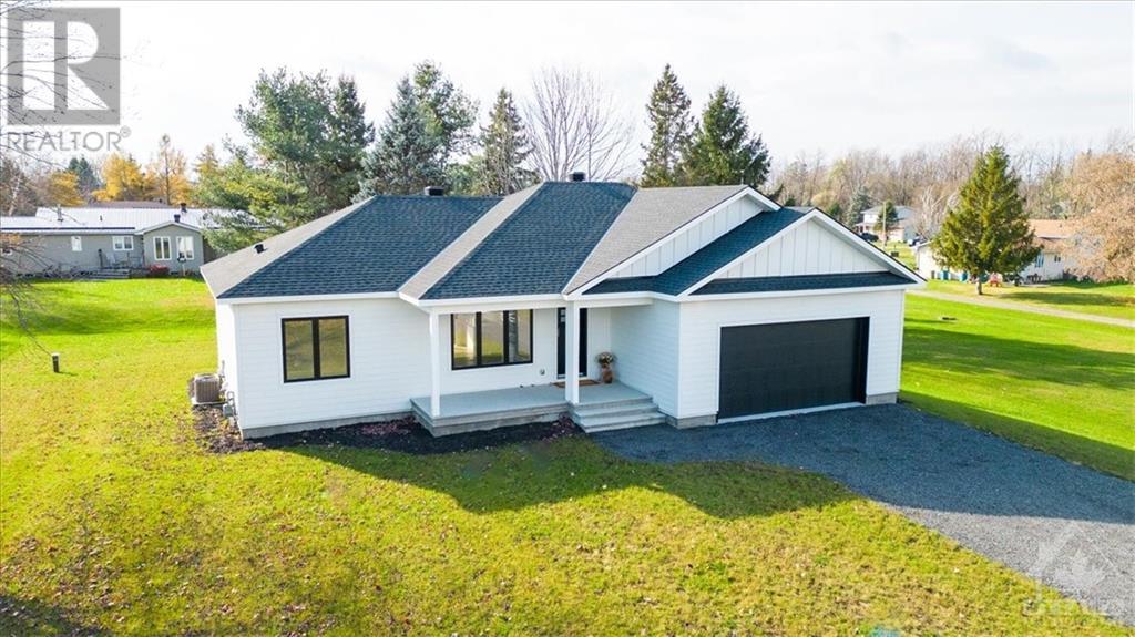 3030 BRIDGE STREET, south mountain, Ontario