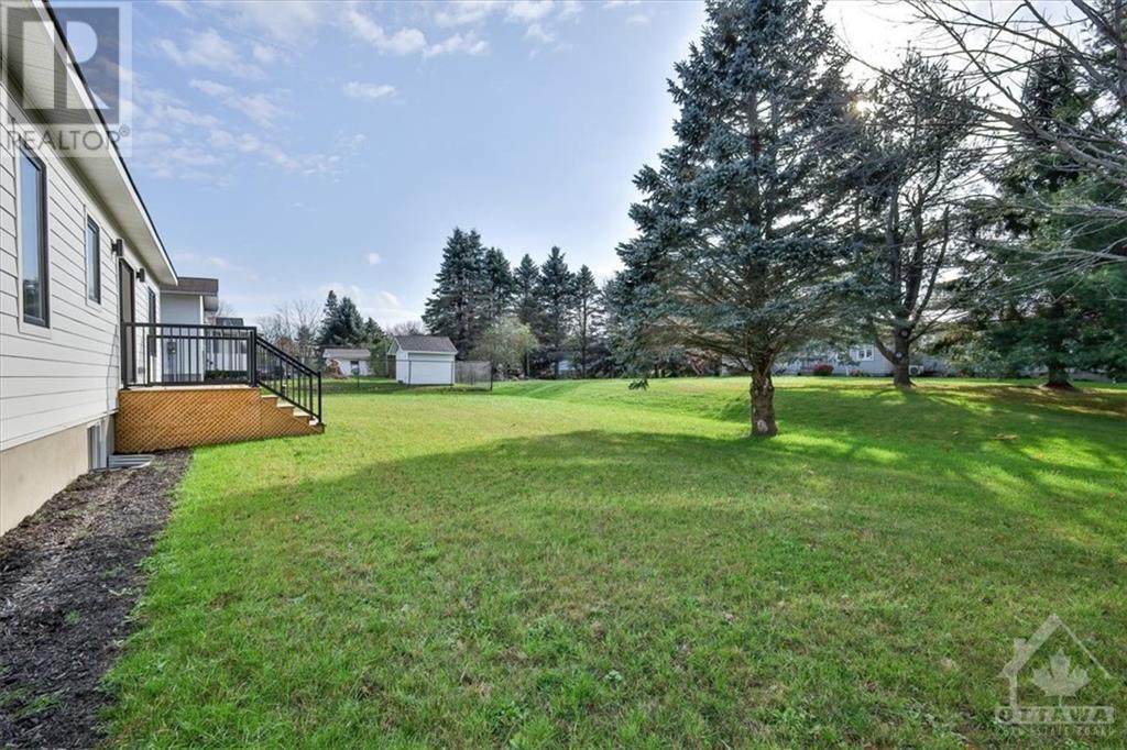 3030 Bridge Street, South Mountain, Ontario  K0E 1W0 - Photo 21 - 1367381