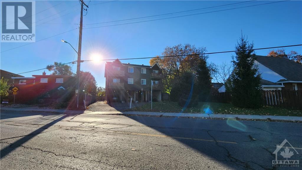 522 RIVERDALE AVENUE UNIT#2, ottawa, Ontario