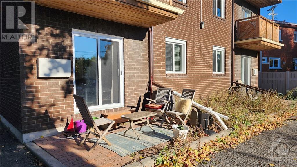 522 Riverdale Avenue Unit#2, Ottawa, Ontario  K1S 1S5 - Photo 3 - 1368116