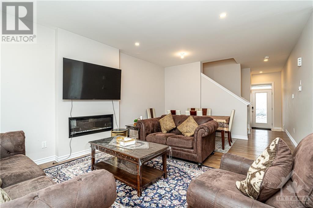 4126 Obsidian Street, Ottawa, Ontario  K2J 6C6 - Photo 3 - 1368268