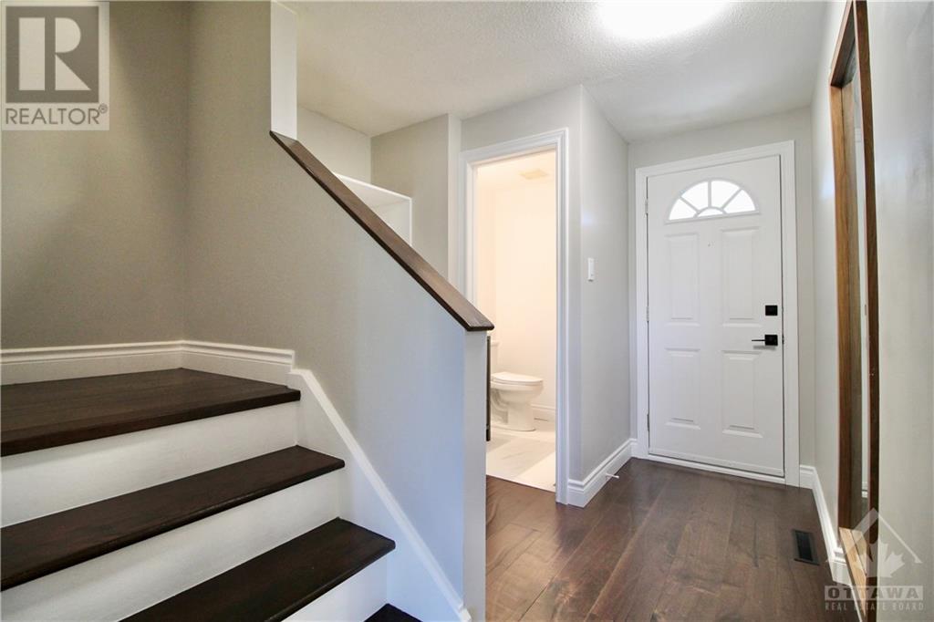 907 Elmsmere Road Unit#a, Ottawa, Ontario  K1J 8G4 - Photo 3 - 1368297