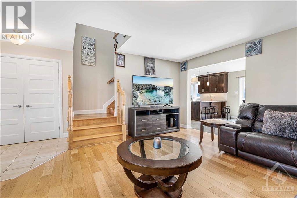 413 Central Park Boulevard, Russell, Ontario  K4R 0C8 - Photo 4 - 1368334