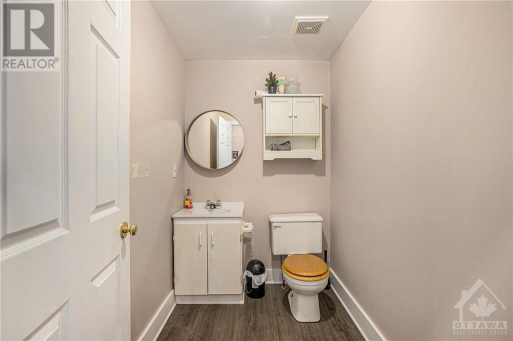 38 Gore E Street, Perth, Ontario  K7H 1H5 - Photo 4 - 1368325
