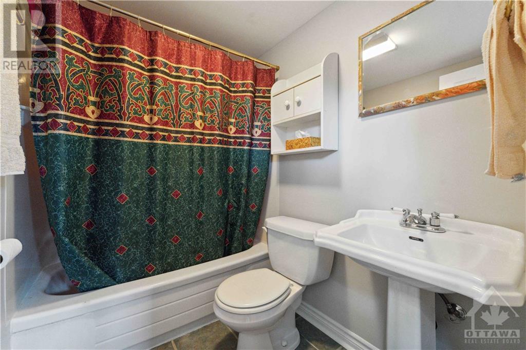 635 Clarke Avenue, Ottawa, Ontario  K1K 0Y4 - Photo 24 - 1368344