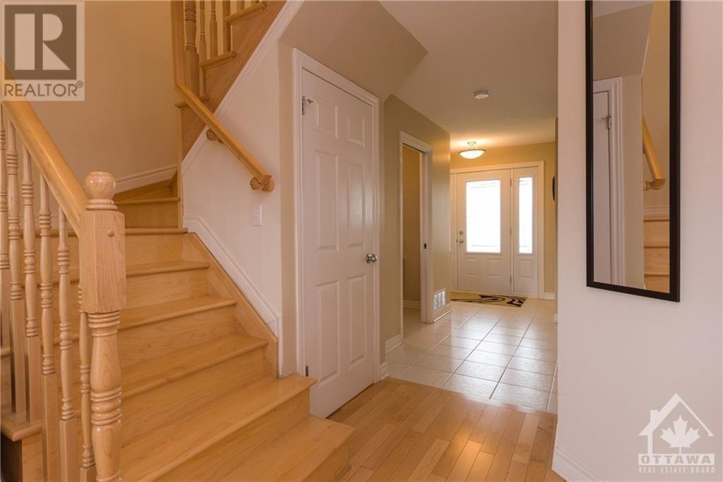 522 Ruby Street, Rockland, Ontario  K4K 0G7 - Photo 2 - 1368338