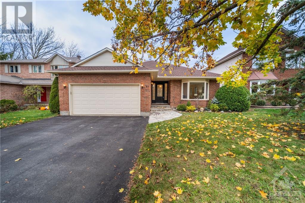27 CLAUDET CRESCENT, ottawa, Ontario