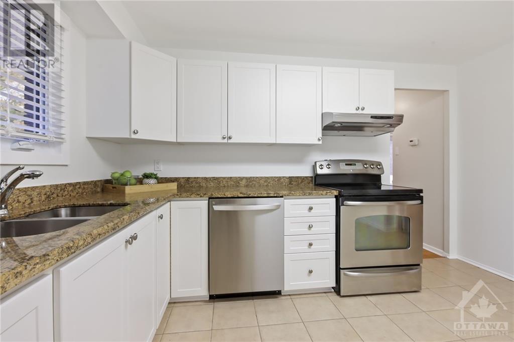 62 River Garden Private, Ottawa, Ontario  K1V 1M4 - Photo 3 - 1368376