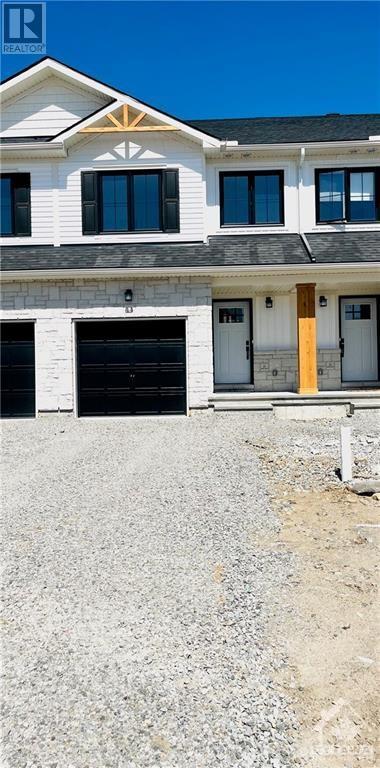 44 WHITCOMB CRESCENT, smiths falls, Ontario