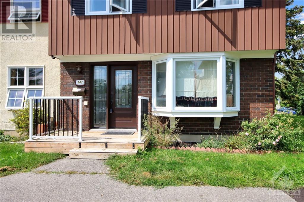 147 Monterey Drive, Ottawa, Ontario  K2H 7A9 - Photo 2 - 1368403