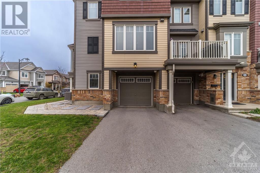 779 Mayfly Crescent, Ottawa, Ontario  K2J 0T3 - Photo 2 - 1367909