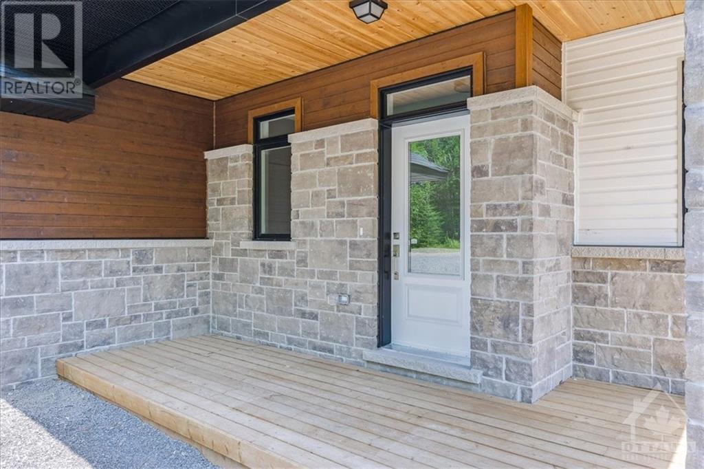 20 Tennant Drive, Smiths Falls, Ontario  K0J 1H0 - Photo 2 - 1368365
