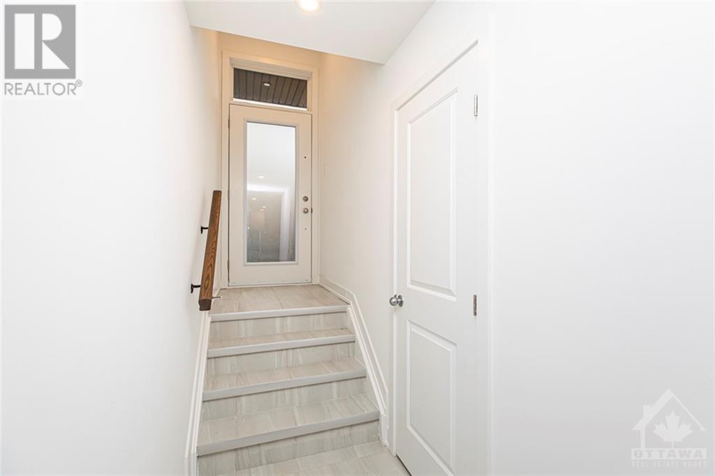 380 Rolling Meadow Crescent Unit#e, Orleans, Ontario  K1W 0S1 - Photo 3 - 1368339