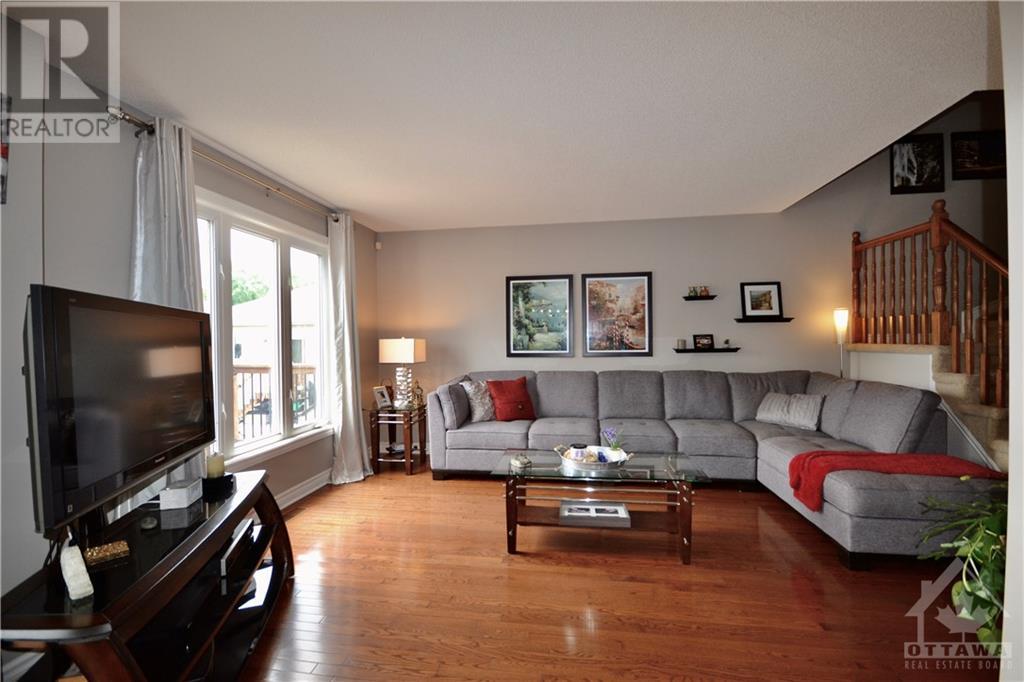 565 Emerald Street, Rockland, Ontario  K4K 0B9 - Photo 4 - 1368457