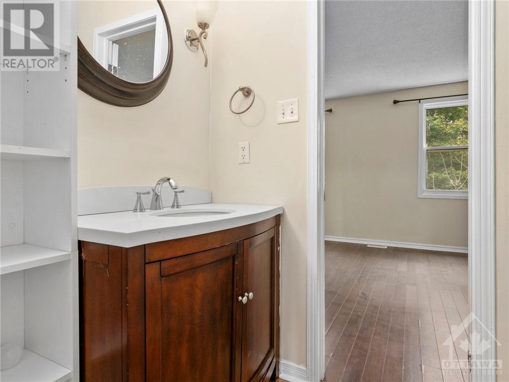 110 Glen Park Drive, Ottawa, Ontario  K1B 4Y4 - Photo 16 - 1368128