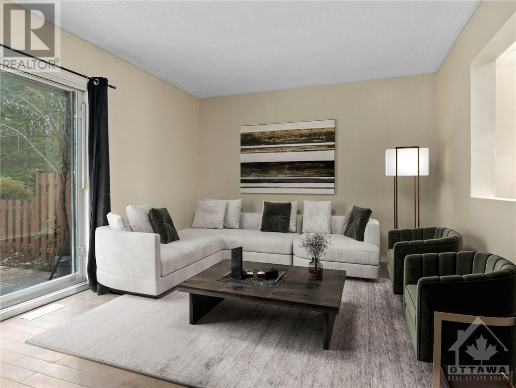 110 Glen Park Drive, Ottawa, Ontario  K1B 4Y4 - Photo 2 - 1368128