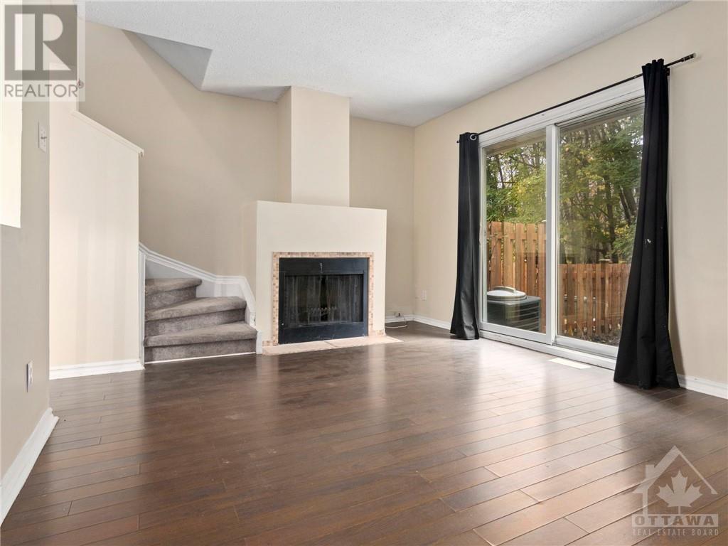 110 Glen Park Drive, Ottawa, Ontario  K1B 4Y4 - Photo 5 - 1368128