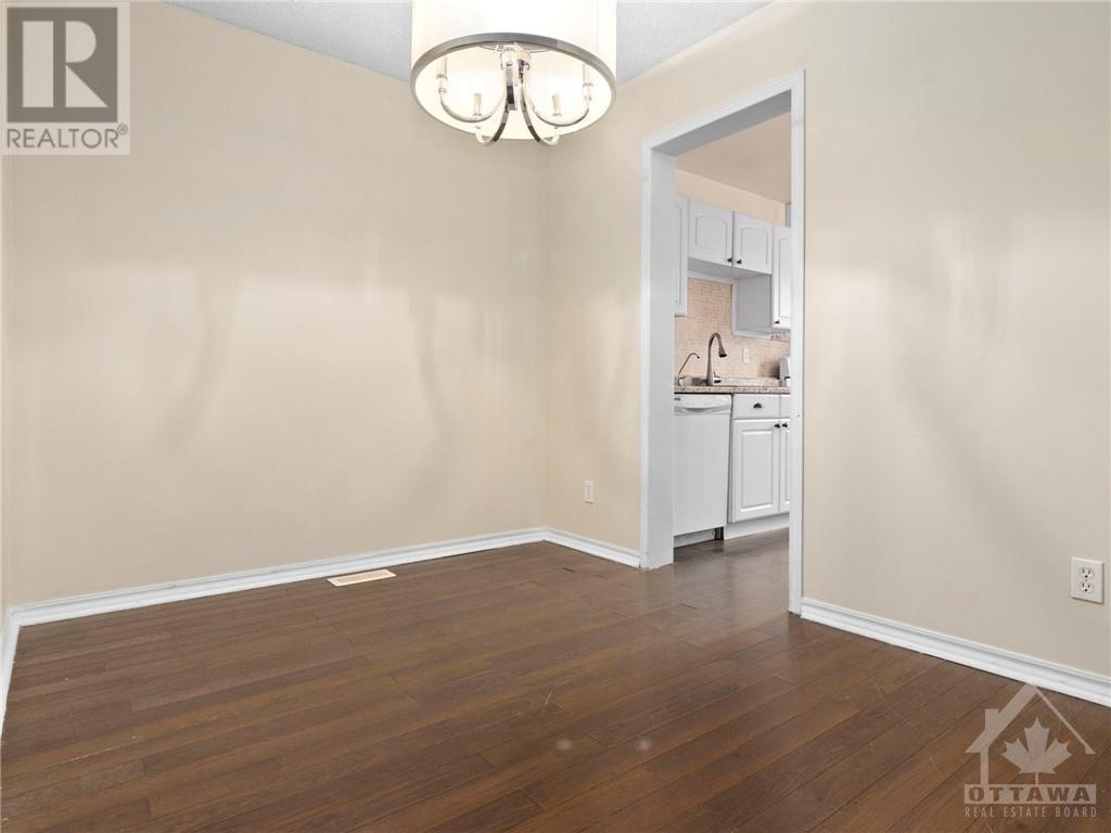 110 Glen Park Drive, Ottawa, Ontario  K1B 4Y4 - Photo 7 - 1368128