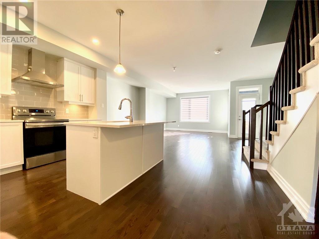 307 Grackle Street, Ottawa, Ontario  K1X 0G8 - Photo 2 - 1368516