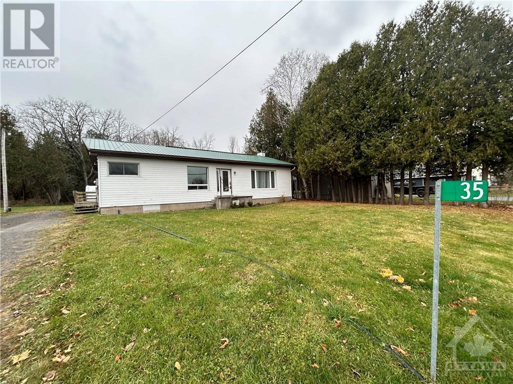 35 BURNSTOWN ROAD, white lake, Ontario