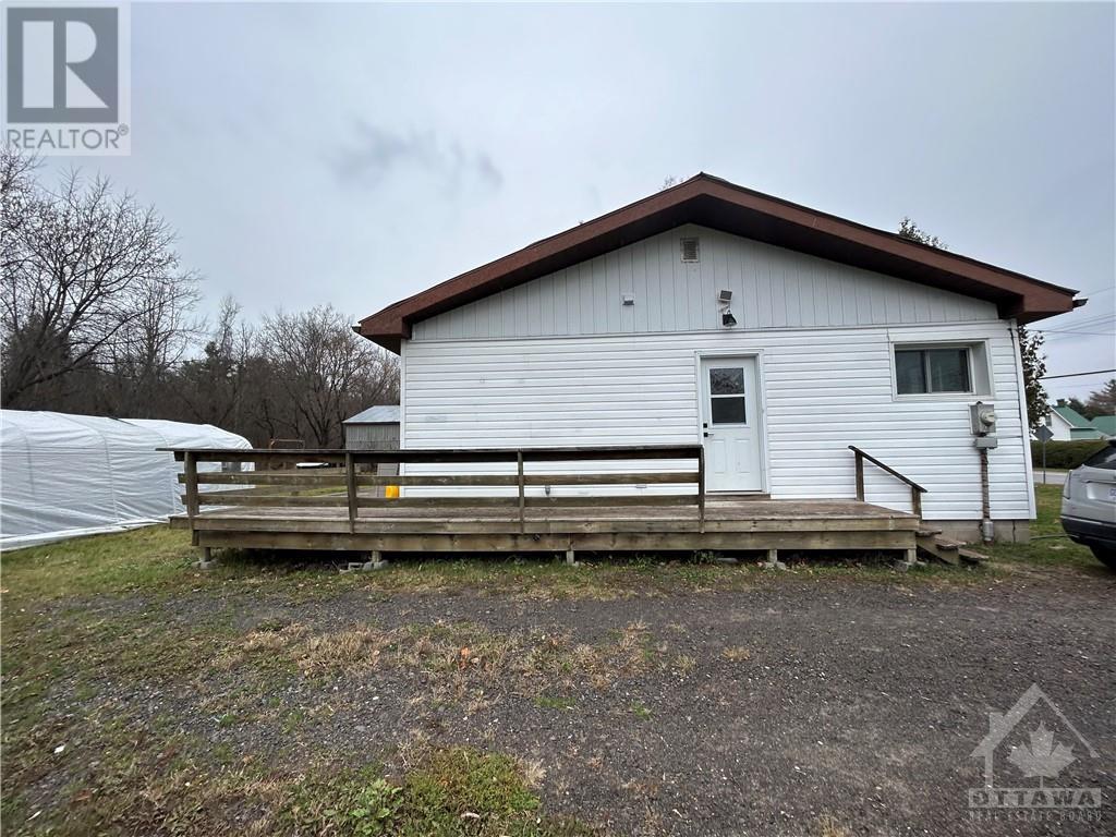 35 Burnstown Road, White Lake, Ontario  K0A 3L0 - Photo 3 - 1365951