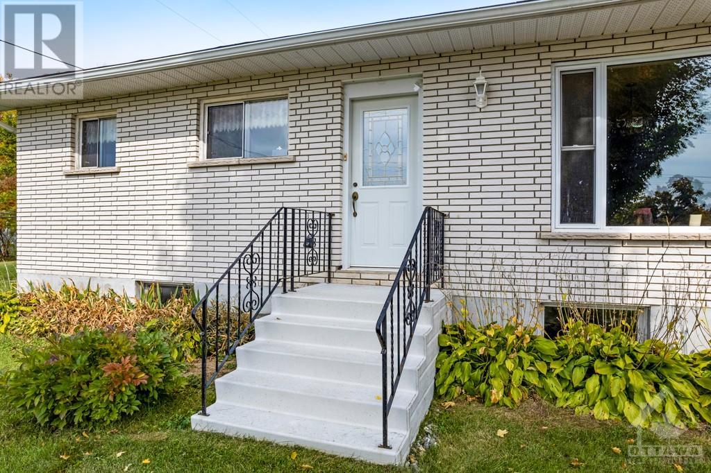 4188 Elphin Maberly Road, Snow Road Station, Ontario  K0H 2C0 - Photo 2 - 1364978