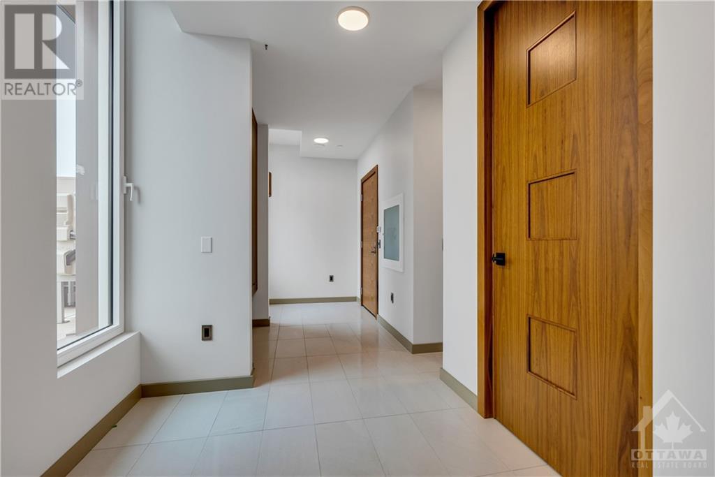 135 Barrette Street Unit#ph4, Ottawa, Ontario  K1L 7Z9 - Photo 3 - 1366793