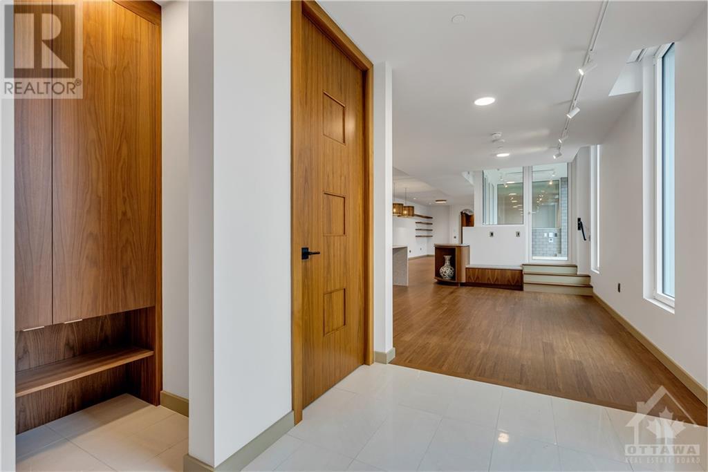 135 Barrette Street Unit#ph4, Ottawa, Ontario  K1L 7Z9 - Photo 4 - 1366793