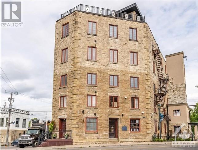 7 MILL STREET UNIT#401, almonte, Ontario