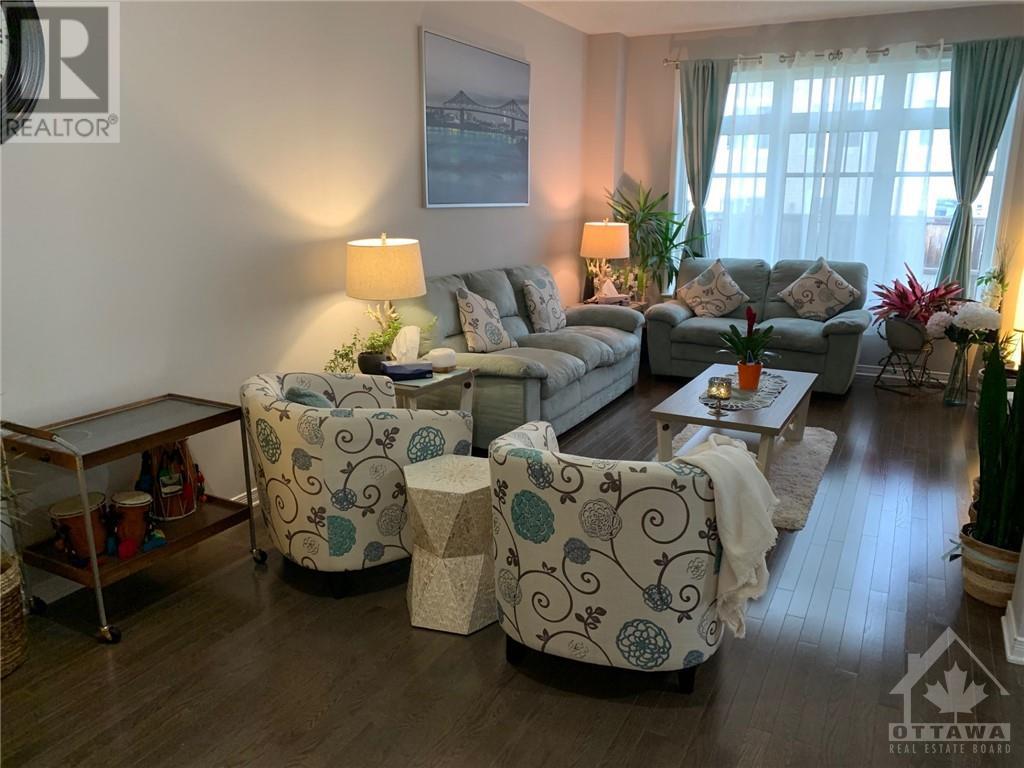 235 Losino Crescent, Ottawa, Ontario  K2V 0E4 - Photo 5 - 1368407