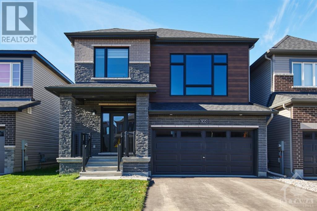 935 LAKERIDGE DRIVE, ottawa, Ontario