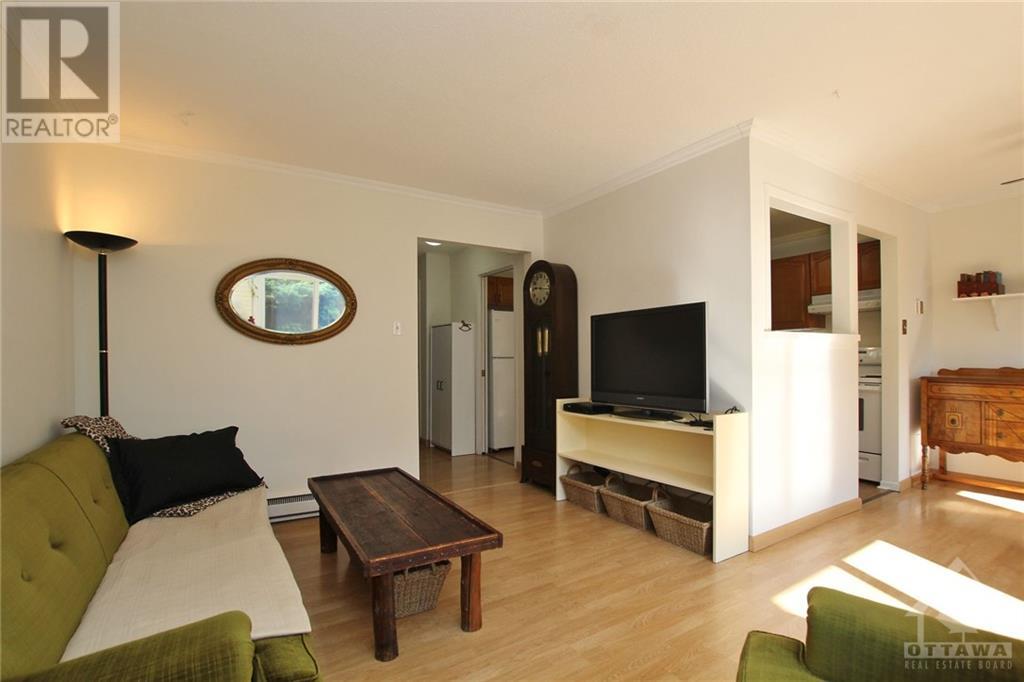4 Selye Crescent, Ottawa, Ontario  K2K 1C9 - Photo 2 - 1368705