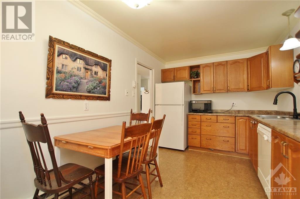 4 Selye Crescent, Ottawa, Ontario  K2K 1C9 - Photo 7 - 1368705