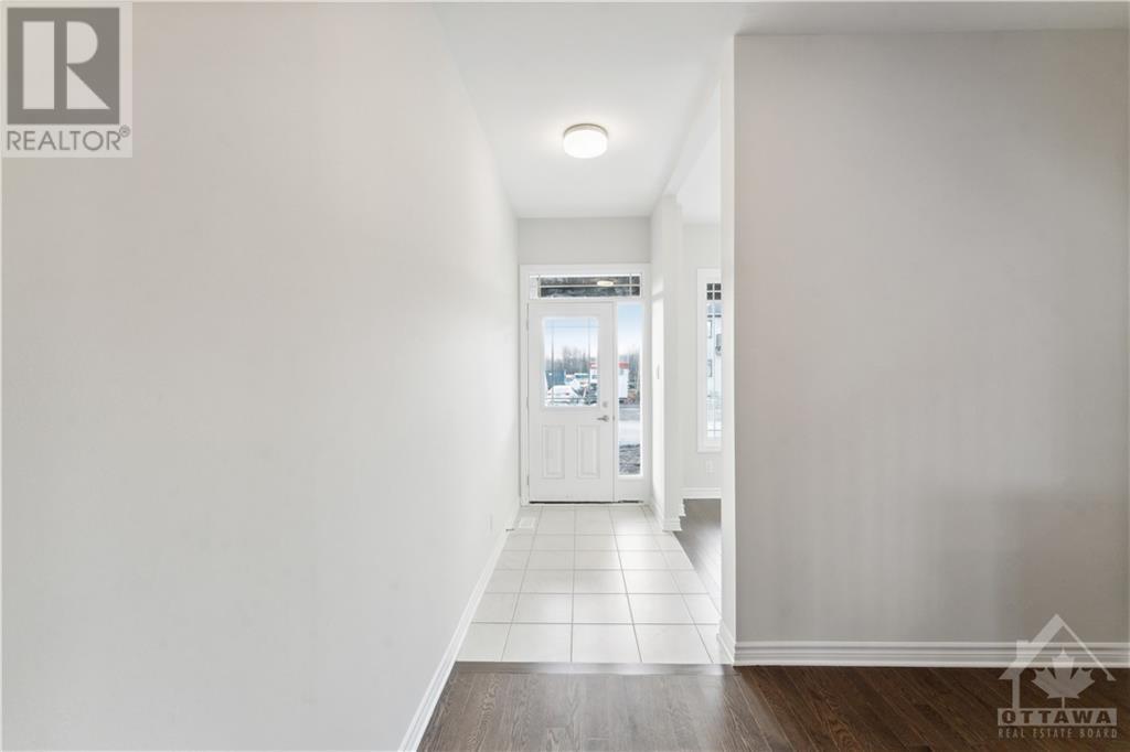 249 Beaugency Street, Orleans, Ontario  K1W 0T2 - Photo 2 - 1368662
