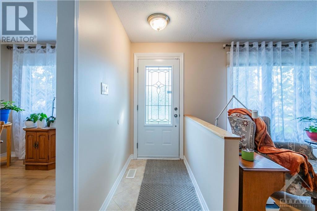 1012 Adley Road, Ottawa, Ontario  K1J 8B9 - Photo 2 - 1368676