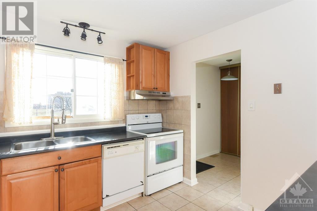 1585 Heron Road Unit#28, Ottawa, Ontario  K1V 9V1 - Photo 4 - 1368866