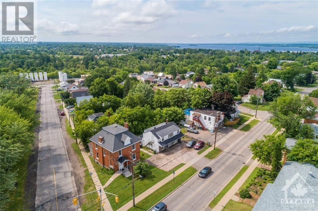 672-680 Mackay Street, Pembroke, Ontario  K8A 1G5 - Photo 2 - 1368789