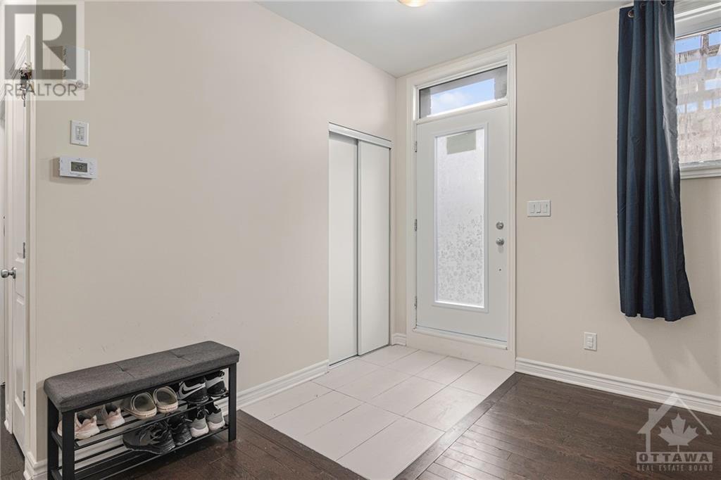 725 Dearborn Private Unit#d, Ottawa, Ontario  K1T 0W4 - Photo 3 - 1369198