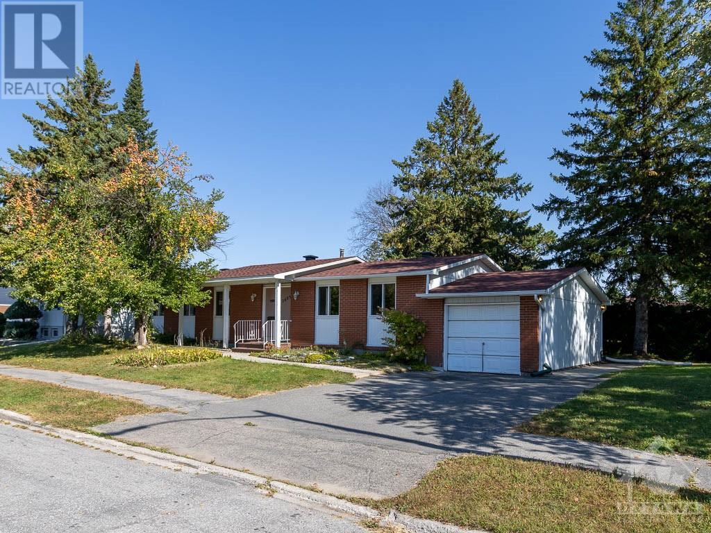 2605 Southvale Crescent, Ottawa, Ontario  K1B 4H9 - Photo 2 - 1357963