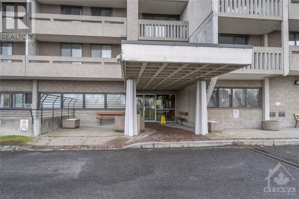 415 Greenview Avenue Unit#309, Ottawa, Ontario  K2B 8G5 - Photo 2 - 1369574