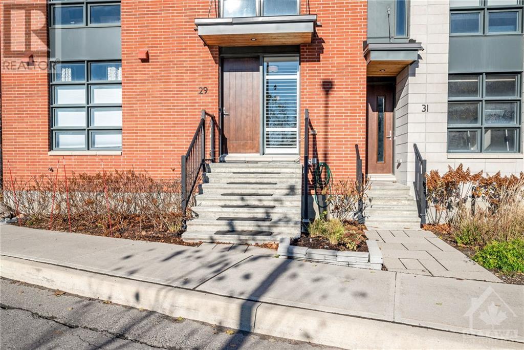 29 Oblats Avenue, Ottawa, Ontario  K1S 5W1 - Photo 2 - 1369320