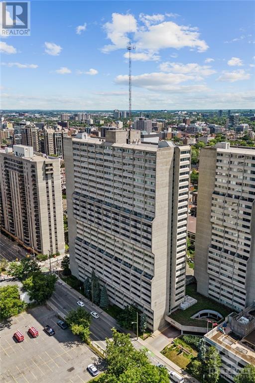 500 Laurier Avenue W Unit#303, Ottawa, Ontario  K1R 5E1 - Photo 2 - 1369876