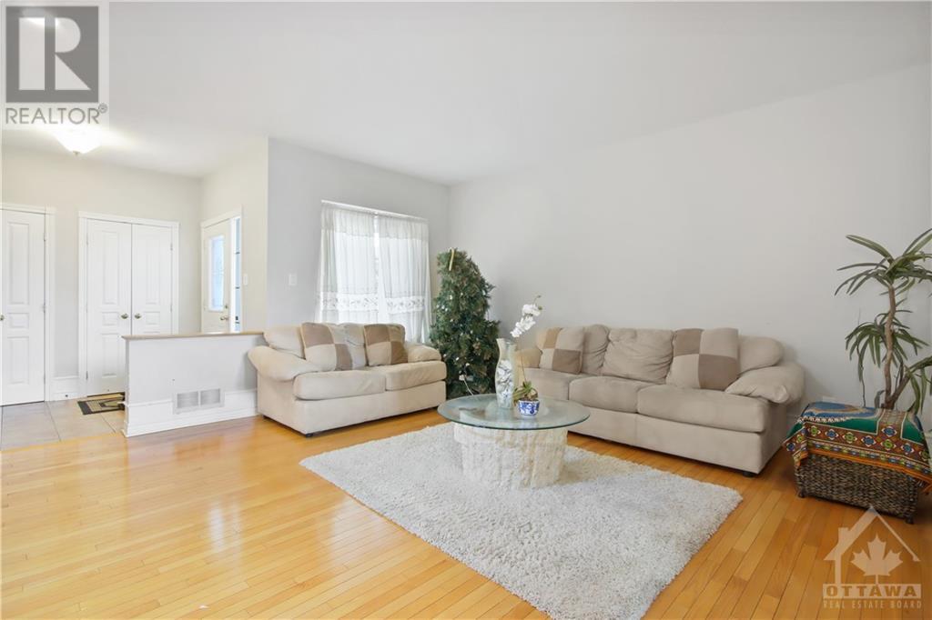 5090 North Bluff Drive, Ottawa, Ontario  K1V 2K2 - Photo 3 - 1369885