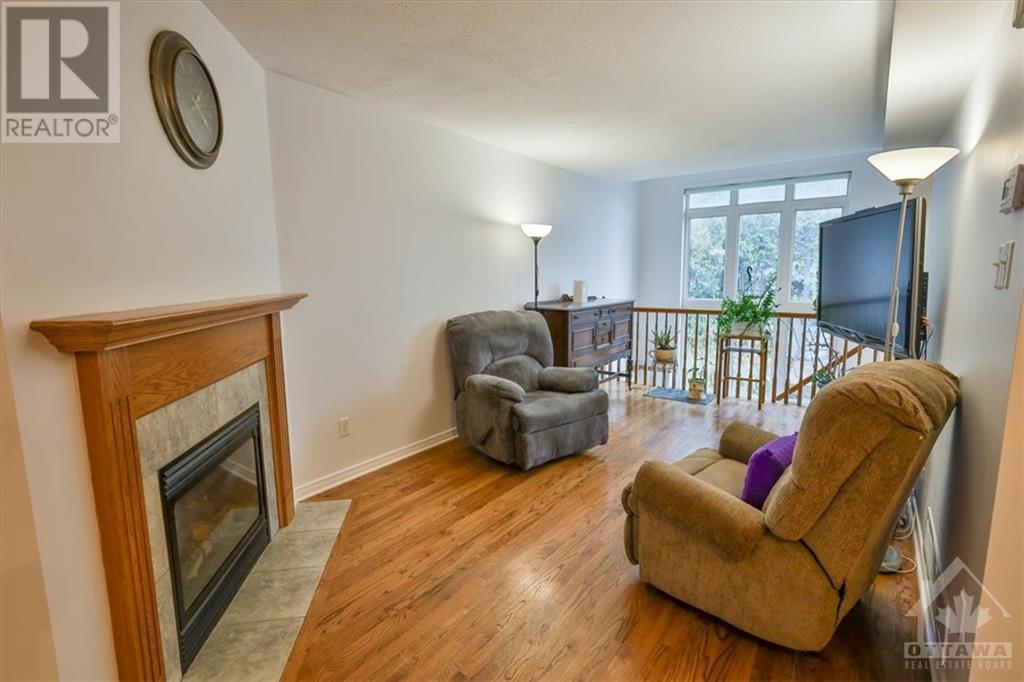 63 Colliston Crescent, Ottawa, Ontario  K1V 2J6 - Photo 2 - 1369134