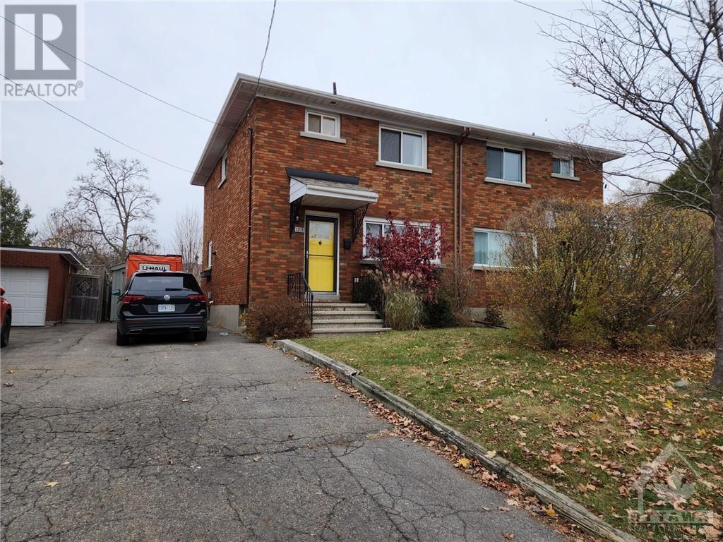 1213 Emperor Avenue, Ottawa, Ontario  K1Z 8C3 - Photo 1 - 1369898