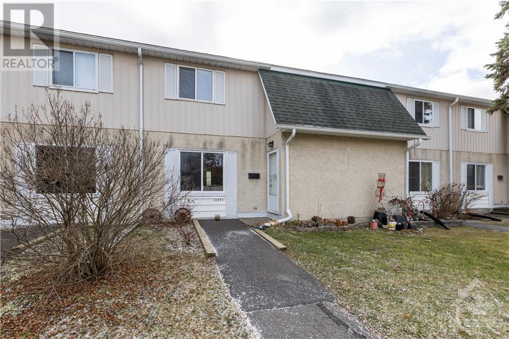 1554 Beaverpond Drive Unit#c, Ottawa, Ontario  K1B 3R9 - Photo 2 - 1370696