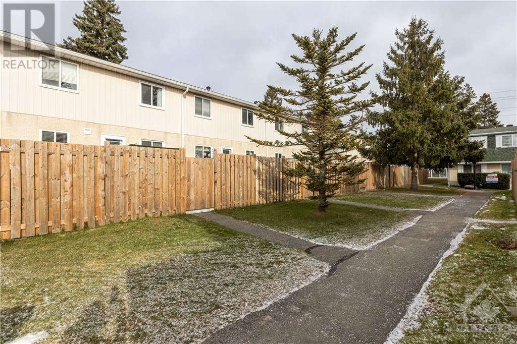 1554 Beaverpond Drive Unit#c, Ottawa, Ontario  K1B 3R9 - Photo 26 - 1370696