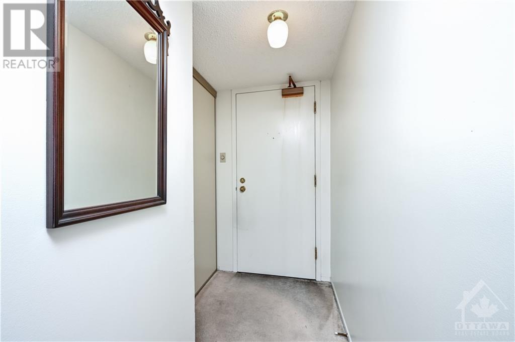 200 Lafontaine Avenue Unit#1406, Ottawa, Ontario  K1L 8K8 - Photo 4 - 1370119